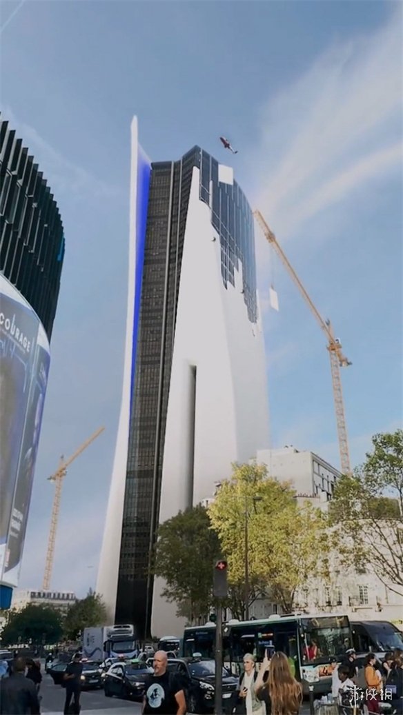 官方整活最为致命！法国巴黎正在“建造”巨型PS5大厦图片3